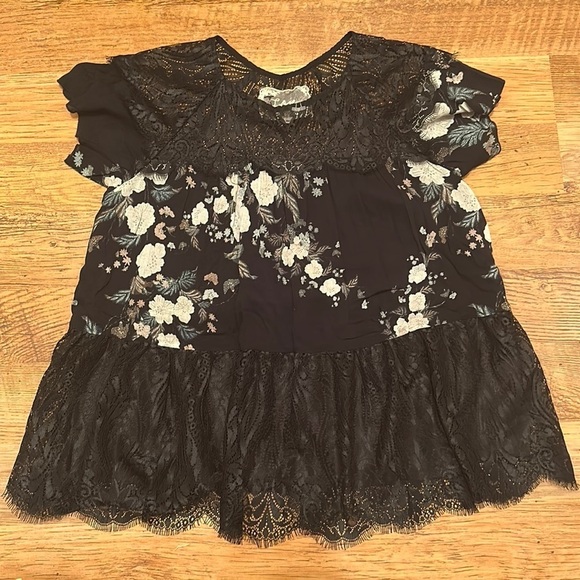 Johnny Was Love Bohemian Black Floral Mixed Media Lace Short Sleeve Blouse D7 - Picture 1 of 4